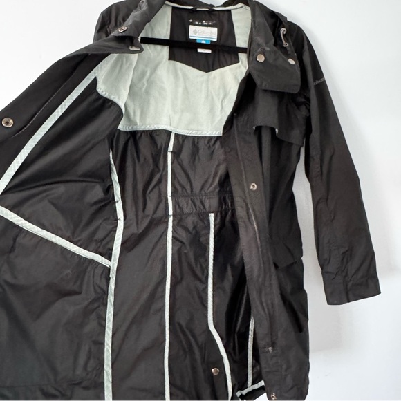 Columbia Omni-Shield Black Rain Jacket Hooded women’s Medium - Picture 7 of 11